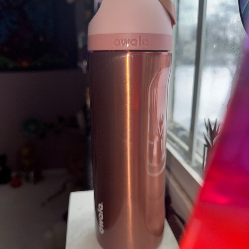 Rose gold Owala NWOT